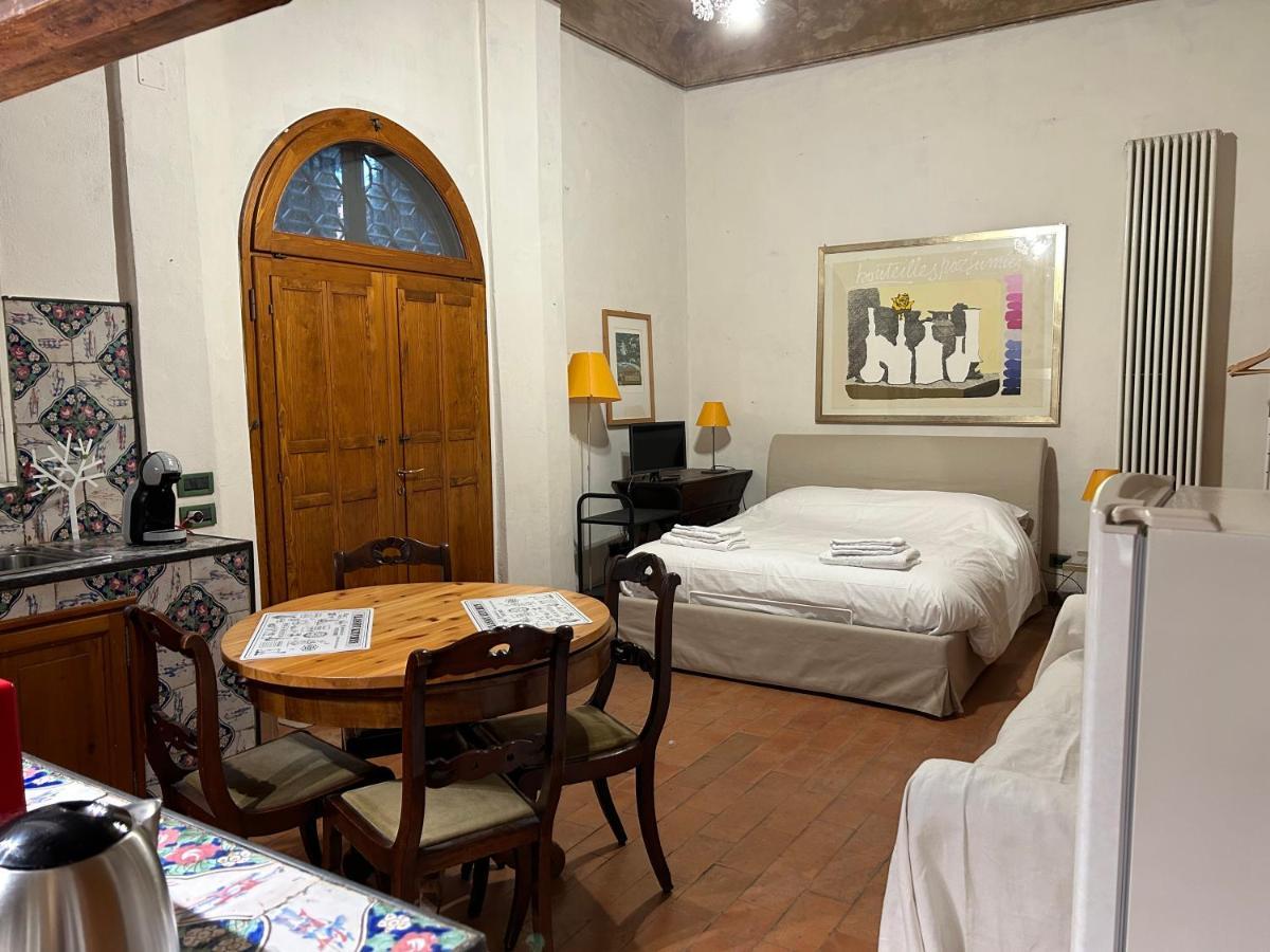 Once Upon A Time Apartment Bologna Bagian luar foto