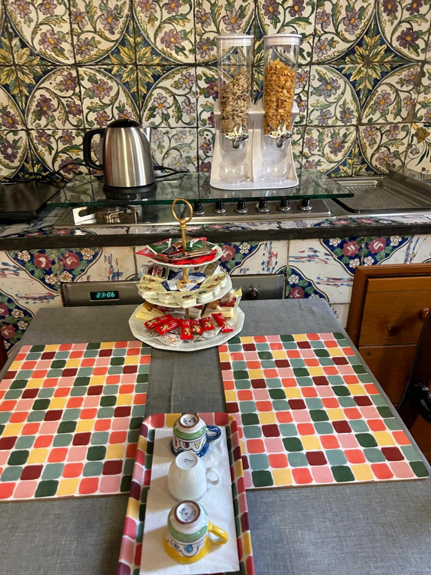 Once Upon A Time Apartment Bologna Bagian luar foto